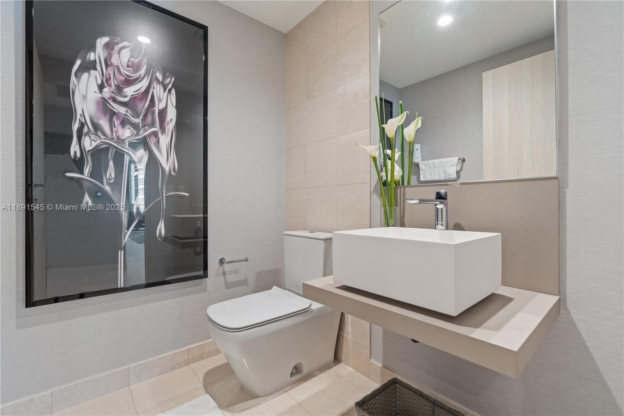 1000 Brickell Plz, Unit 3401, Miami, FL 33131 Photo