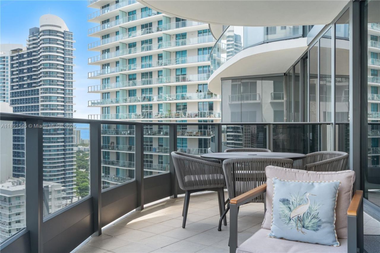 1000 Brickell Plz, Unit 3401, Miami, FL 33131 Photo