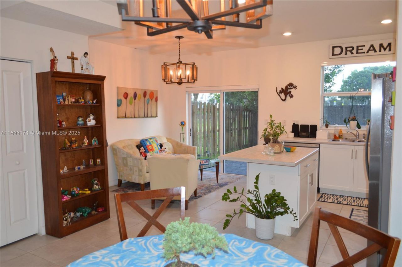 2744 SE 19th St, Homestead, FL 33035 Photo