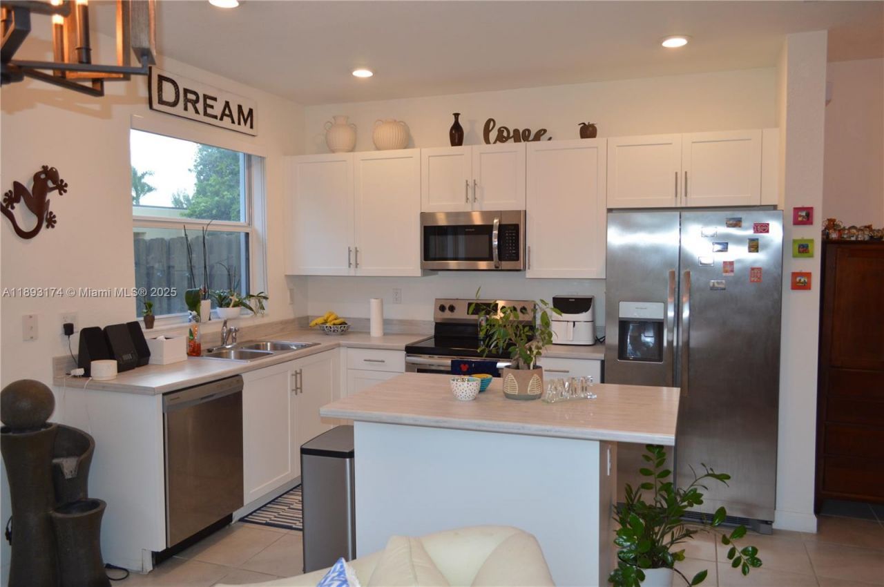 2744 SE 19th St, Homestead, FL 33035 Photo