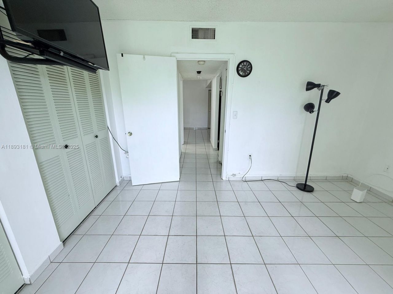 300 NW 42nd Ave, Unit 109, Miami, FL 33126 Photo