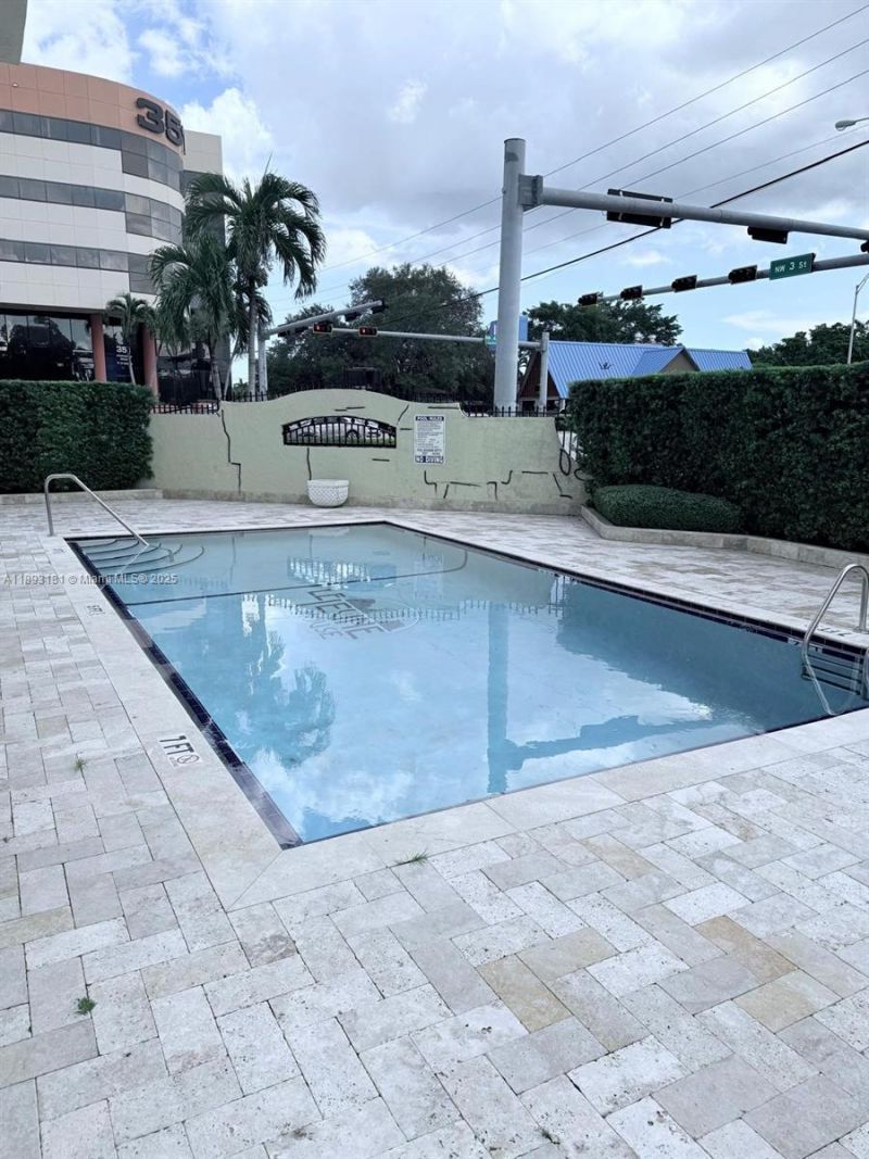 300 NW 42nd Ave, Unit 109, Miami, FL 33126 Photo