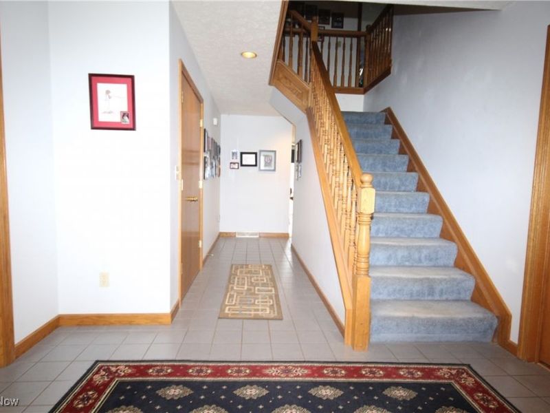 2660 S Medina Line Road, Wadsworth, OH 44281 Photo 2