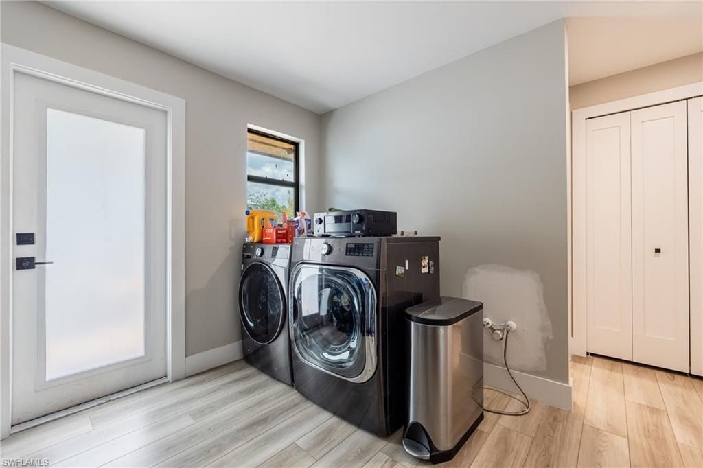 1860 Marina Cir, North Fort Myers, FL 33903 Photo