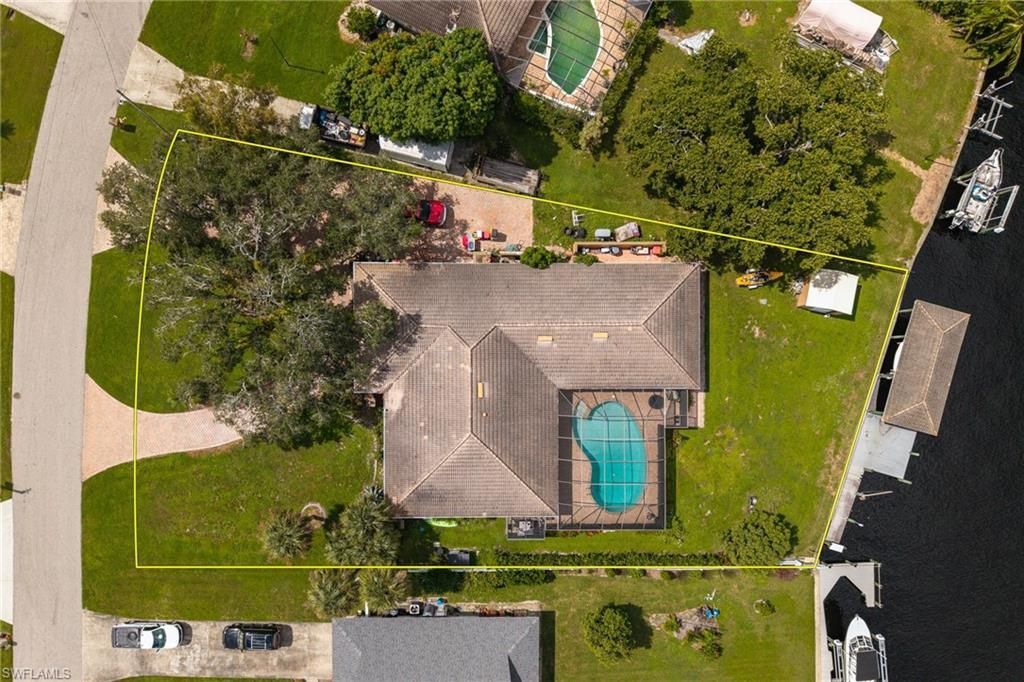 1860 Marina Cir, North Fort Myers, FL 33903 Photo