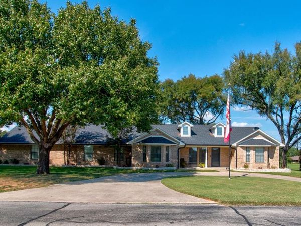 101 Wasco Cove, Gainesville, TX 76240