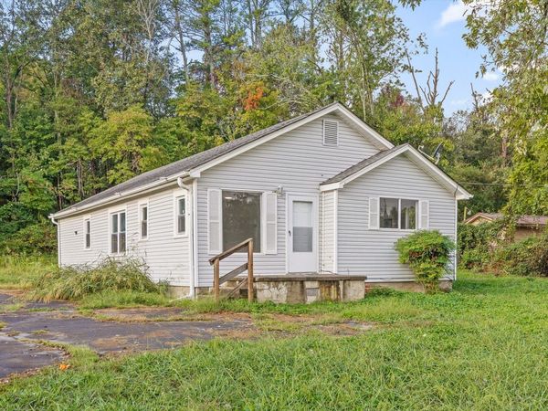 2210 Spring Place Road, Cleveland, TN 37323