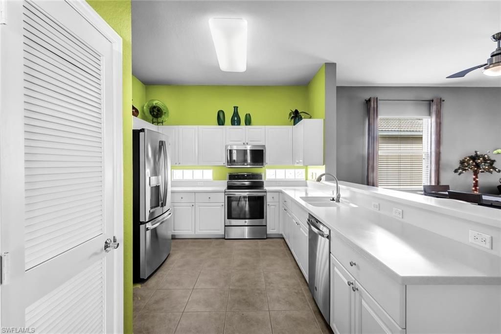 2724 Blue Cypress Lake Ct, Cape Coral, FL 33909 Photo