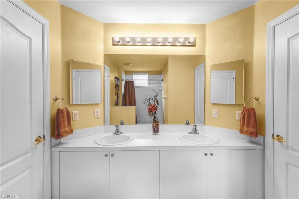 2724 Blue Cypress Lake Ct, Cape Coral, FL 33909 Photo