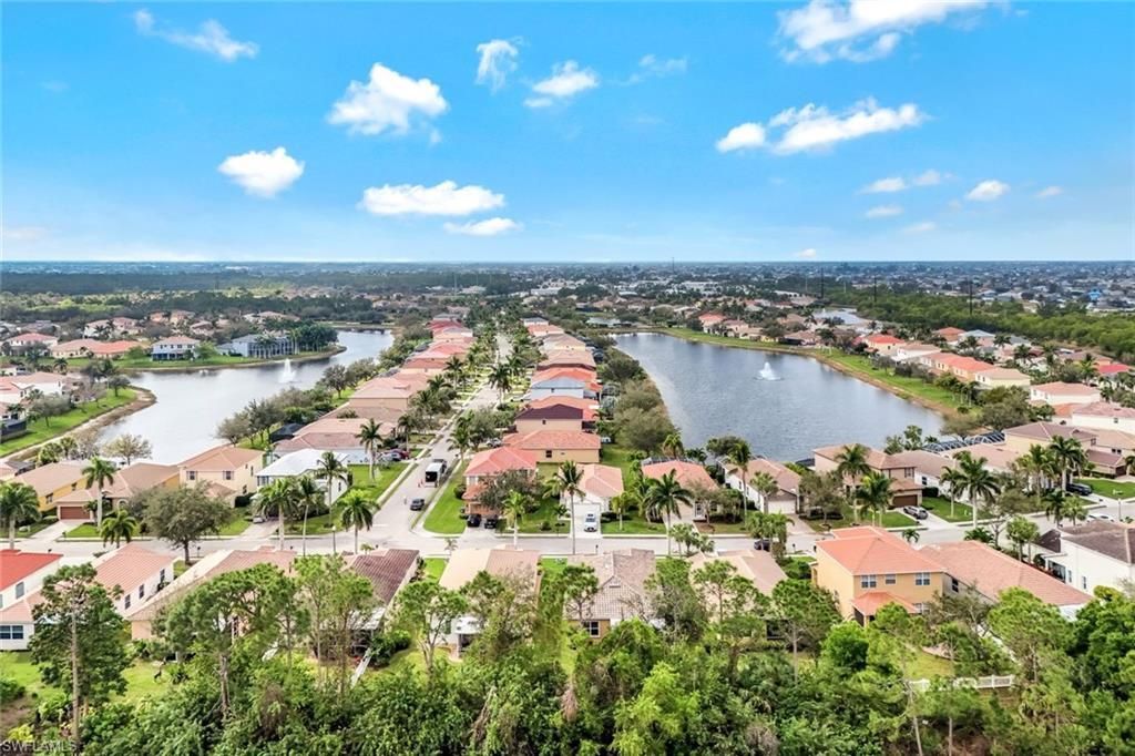 2724 Blue Cypress Lake Ct, Cape Coral, FL 33909 Photo