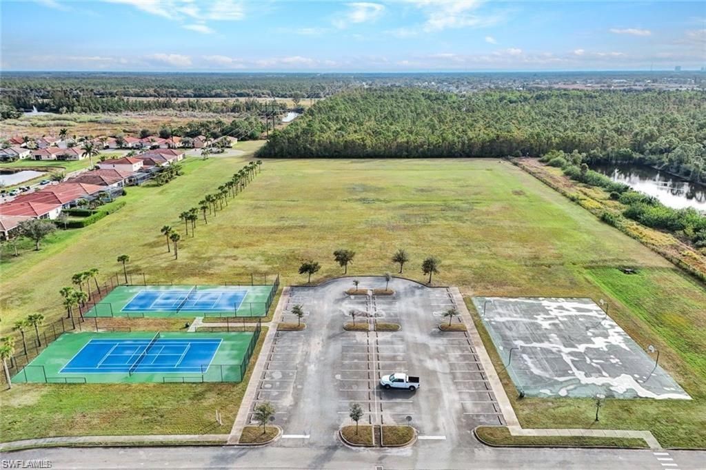 2724 Blue Cypress Lake Ct, Cape Coral, FL 33909 Photo