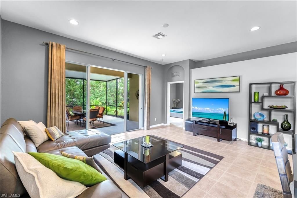 2724 Blue Cypress Lake Ct, Cape Coral, FL 33909 Photo