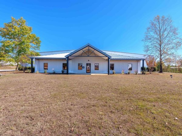 4504 Helton Dr, Florence, AL