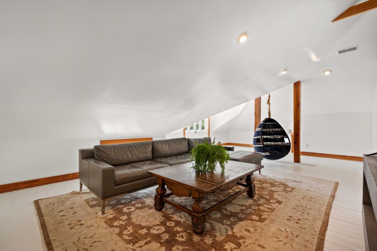 1750 Ion Avenue Photo 53