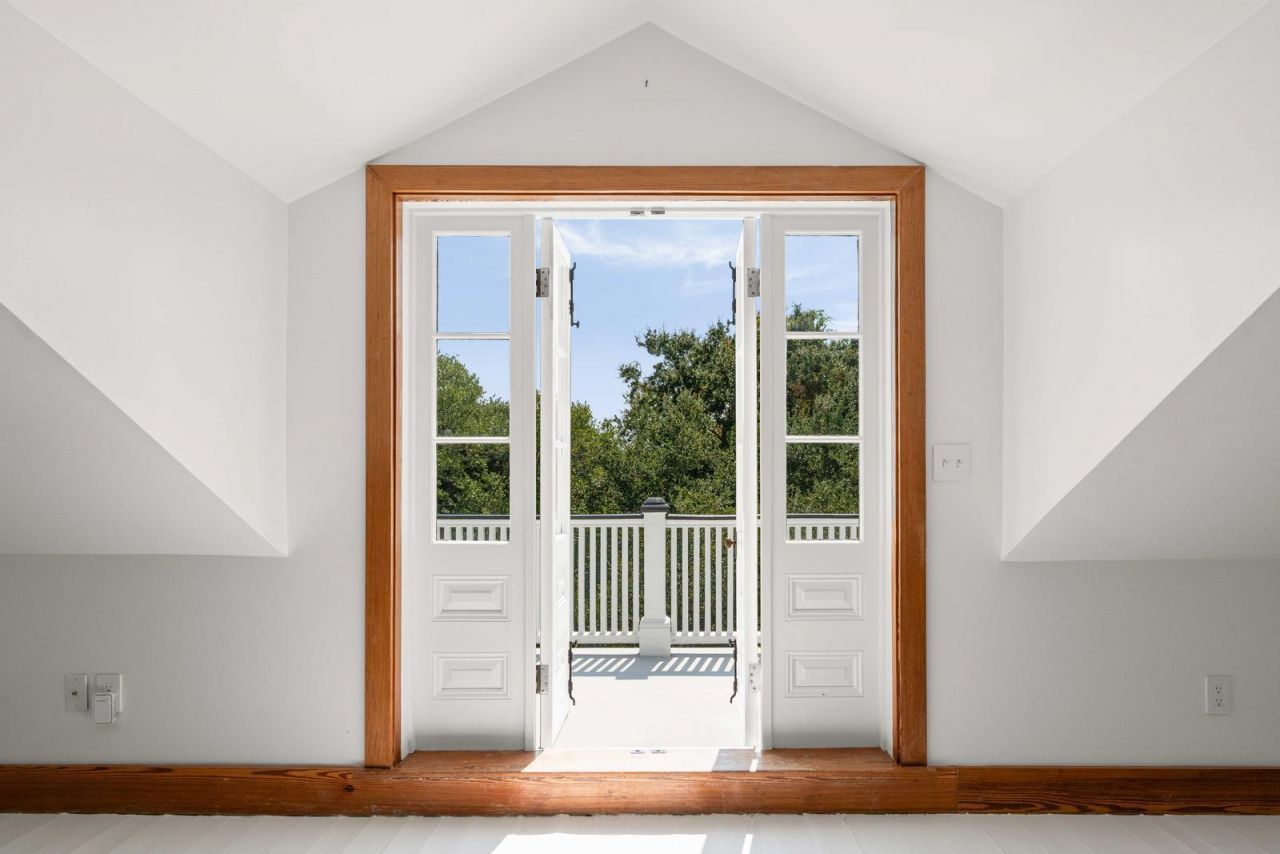 1750 Ion Avenue Photo 54