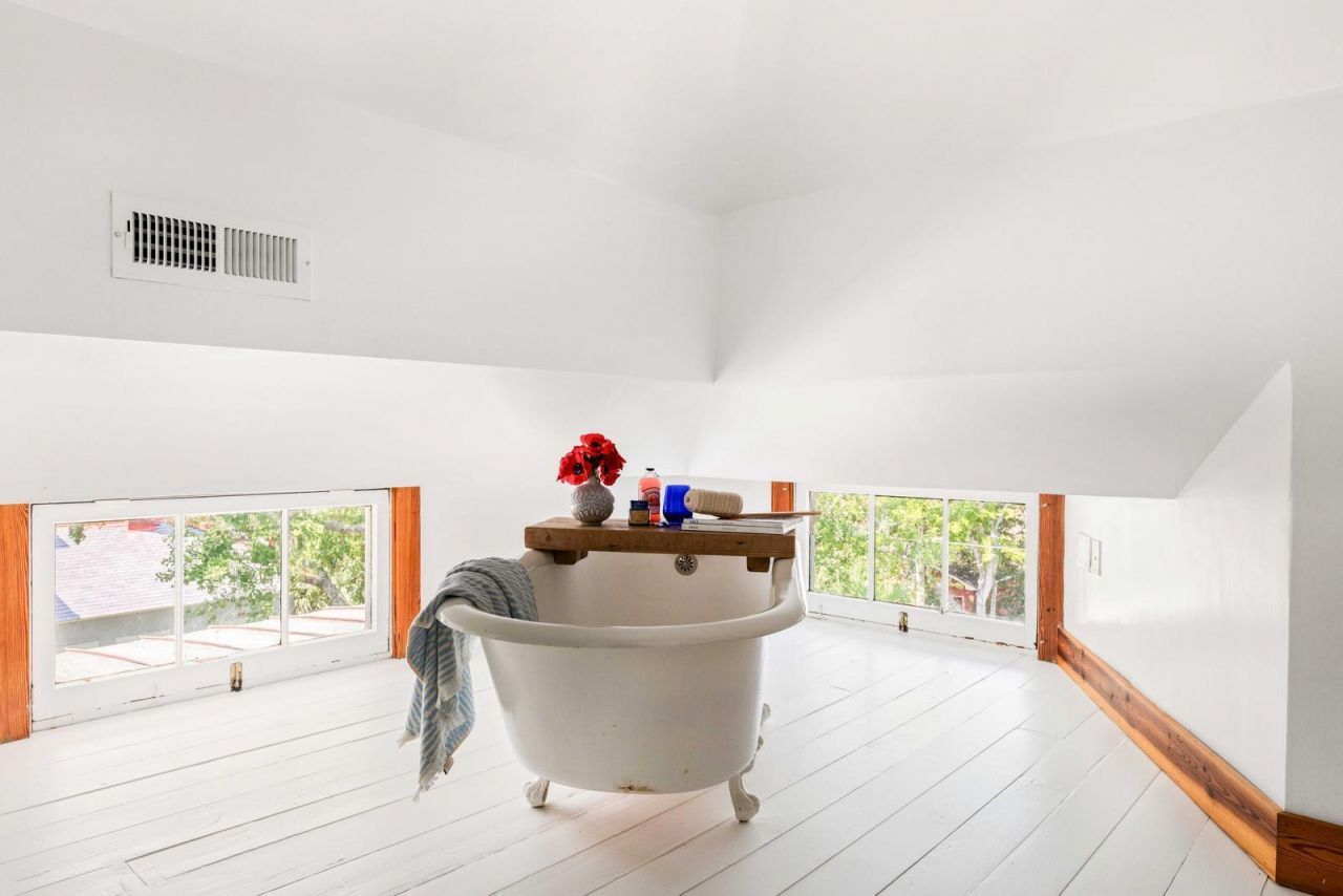 1750 Ion Avenue Photo 57