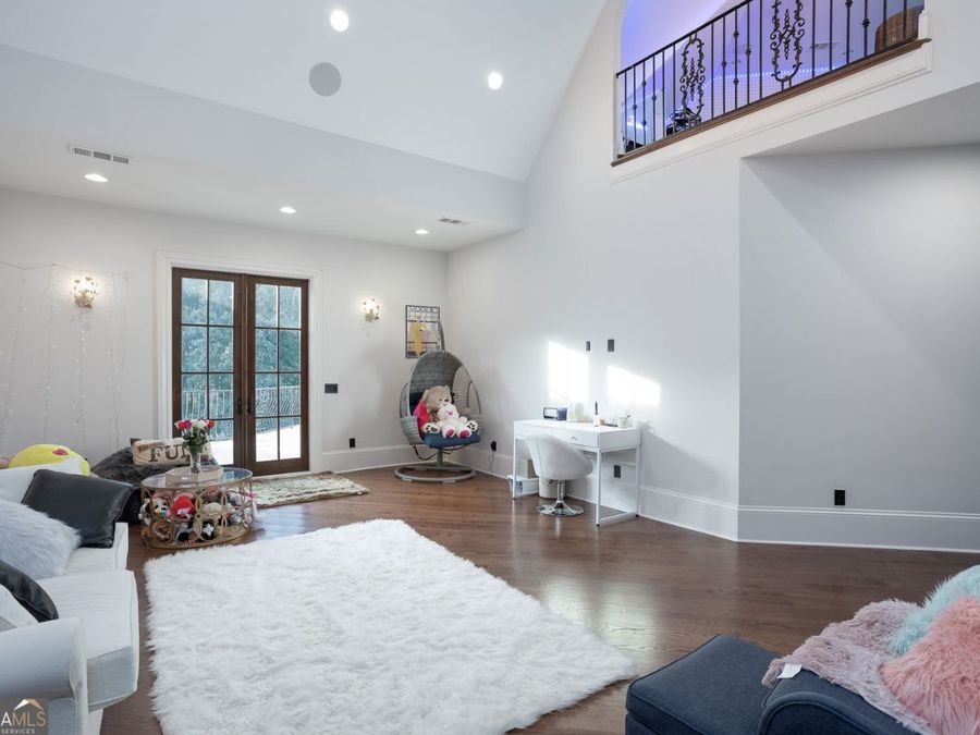 Property Image 37