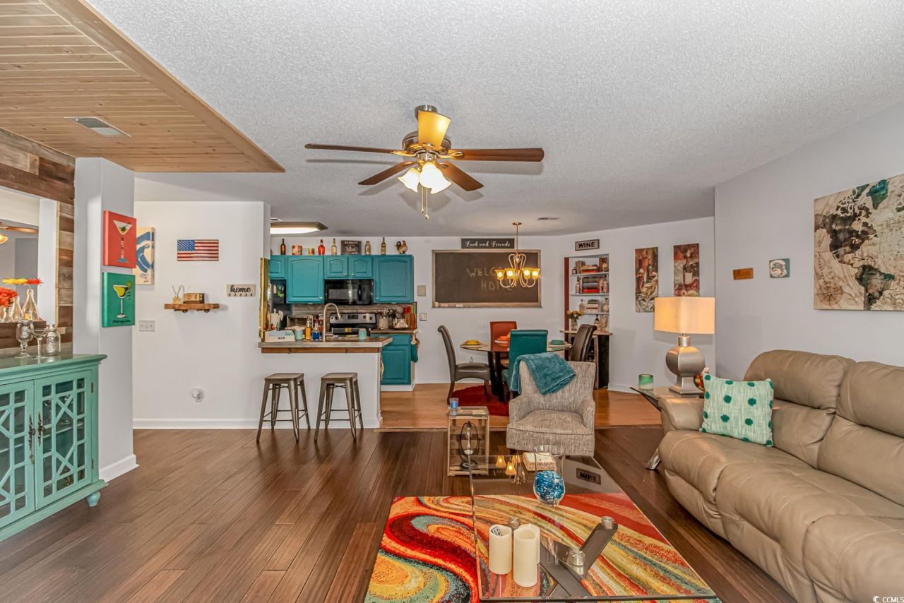 4394 Daphne Ln. Photo 11