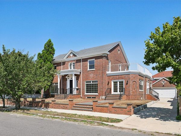 65 W Beech Street, Long Beach, NY 11561