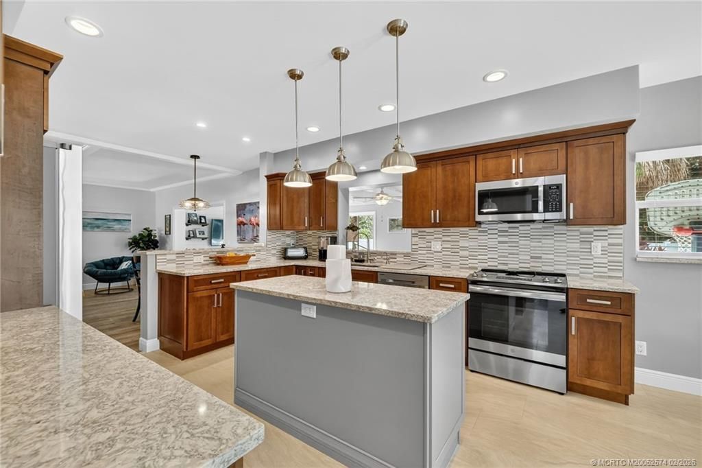 80 SE Saint Lucie Boulevard, Stuart, FL 34996 Photo