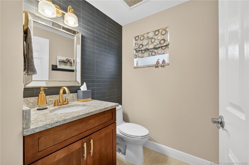 80 SE Saint Lucie Boulevard, Stuart, FL 34996 Photo