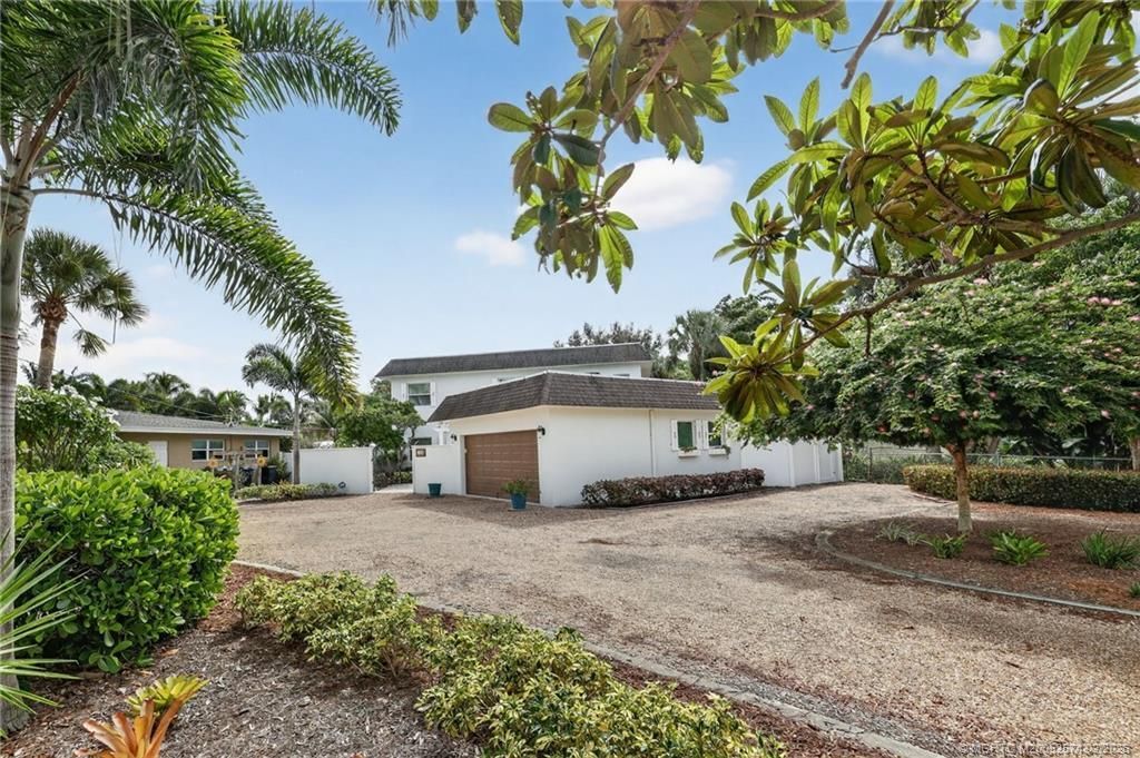 80 SE Saint Lucie Boulevard, Stuart, FL 34996 Photo