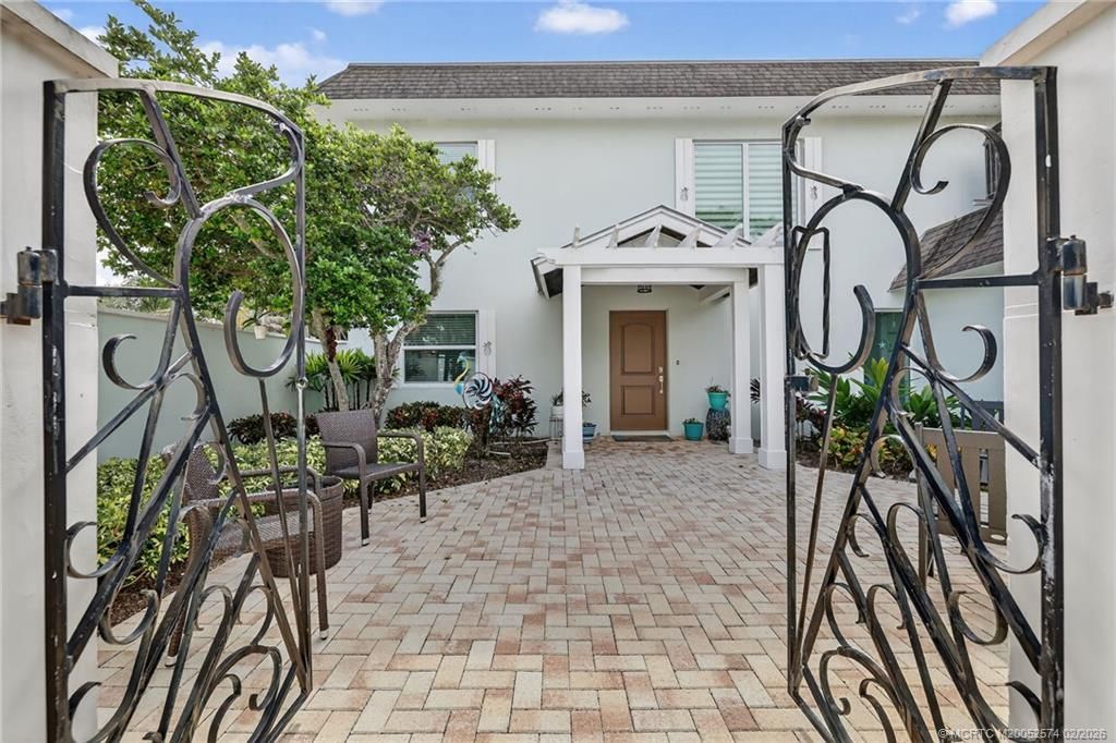 80 SE Saint Lucie Boulevard, Stuart, FL 34996 Photo