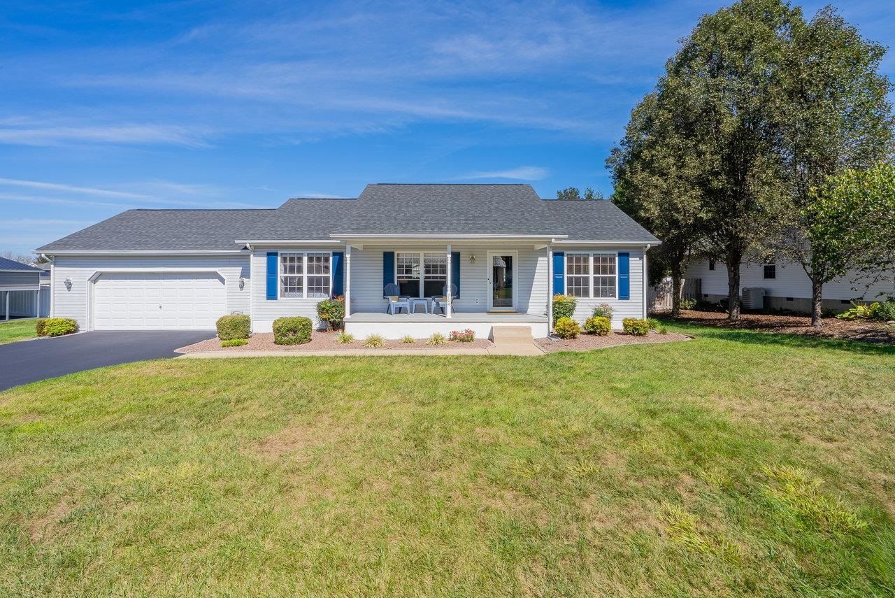 704 17th St, Grottoes, VA 24441 Main Photo