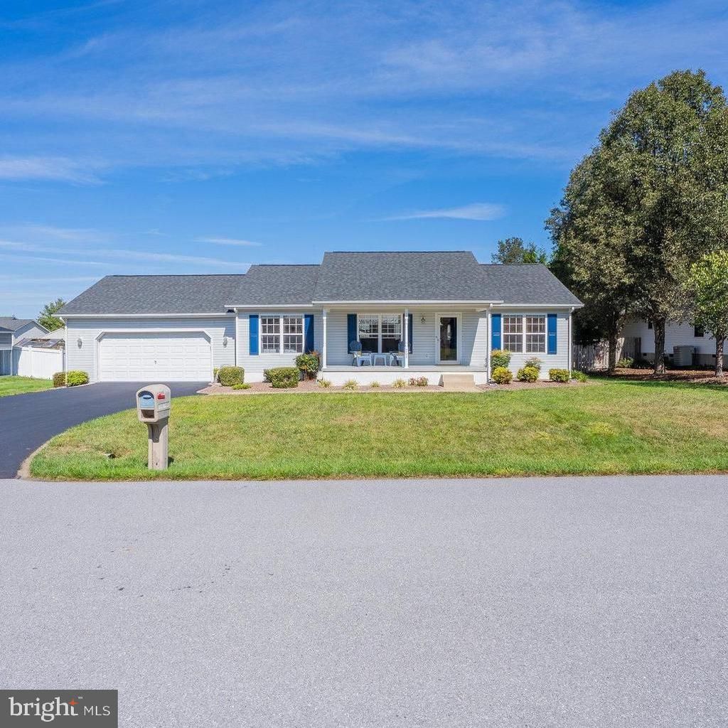 704 17th Street, Grottoes, VA 24441 Main Photo