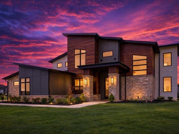 10491 Beaugreen Cove, Leo, IN 46765