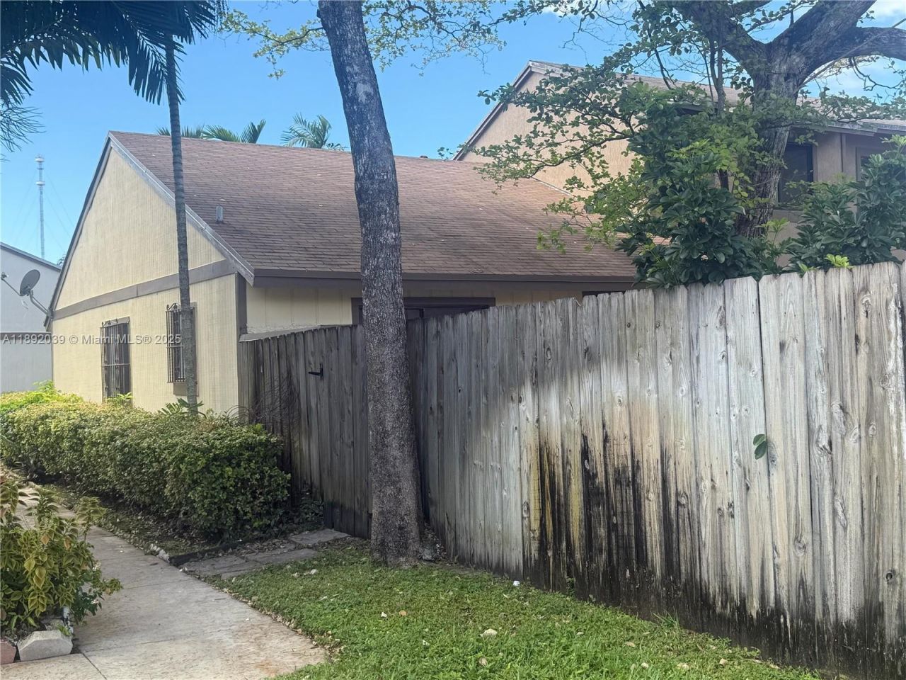 21133 NE 4th Ct, Miami, FL 33179 Photo