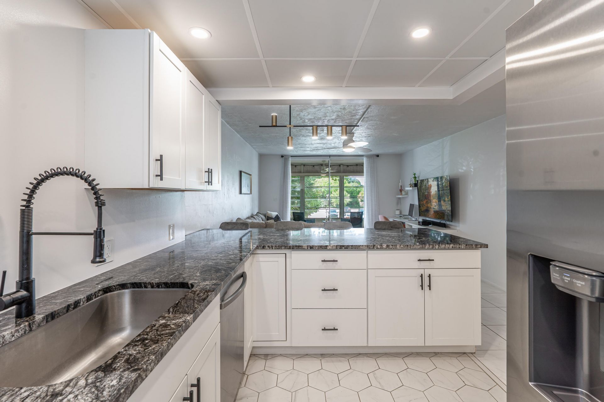 7100 NW 17th Street, Unit 220, Plantation, FL 33313 Photo