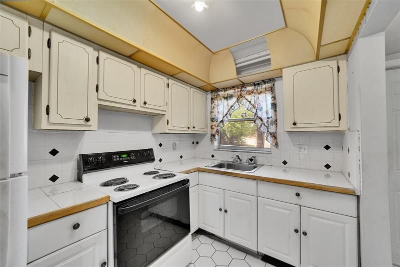 2901 Sunrise Lakes Drive, Unit 101, Fort Lauderdale, FL 33322 Photo