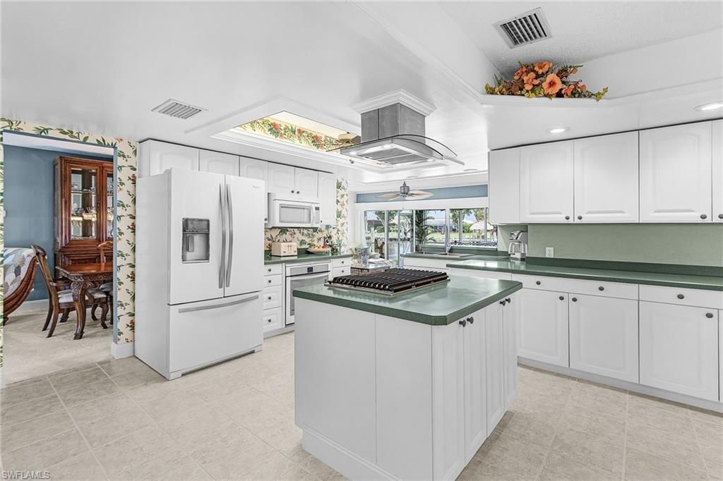 1935 SE 36th Ter, Cape Coral, Fl 33904 Photo