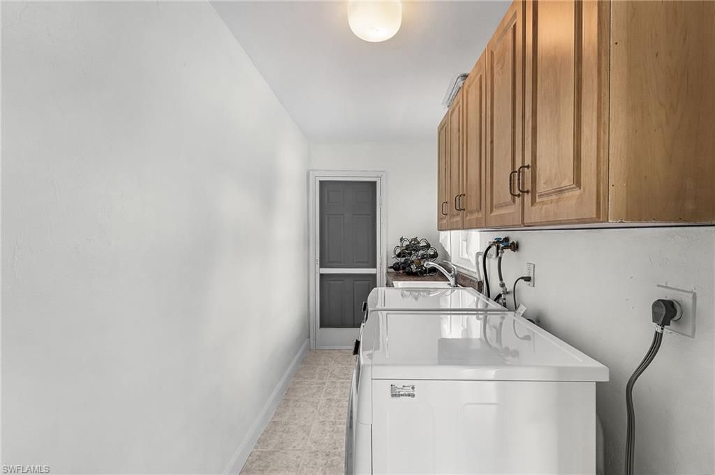 1935 SE 36th Ter, Cape Coral, Fl 33904 Photo