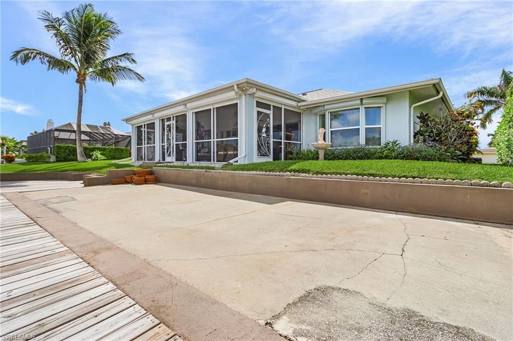 1935 SE 36th Ter, Cape Coral, Fl 33904 Photo