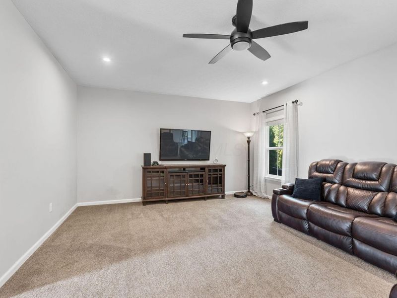 336 Mcnamara Loop, Lewis Center, OH 43035 Photo 5