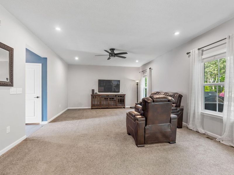 336 Mcnamara Loop, Lewis Center, OH 43035 Photo 6