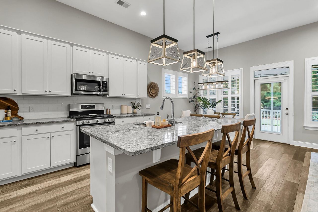 455 Coopers Hawk Drive Photo 19