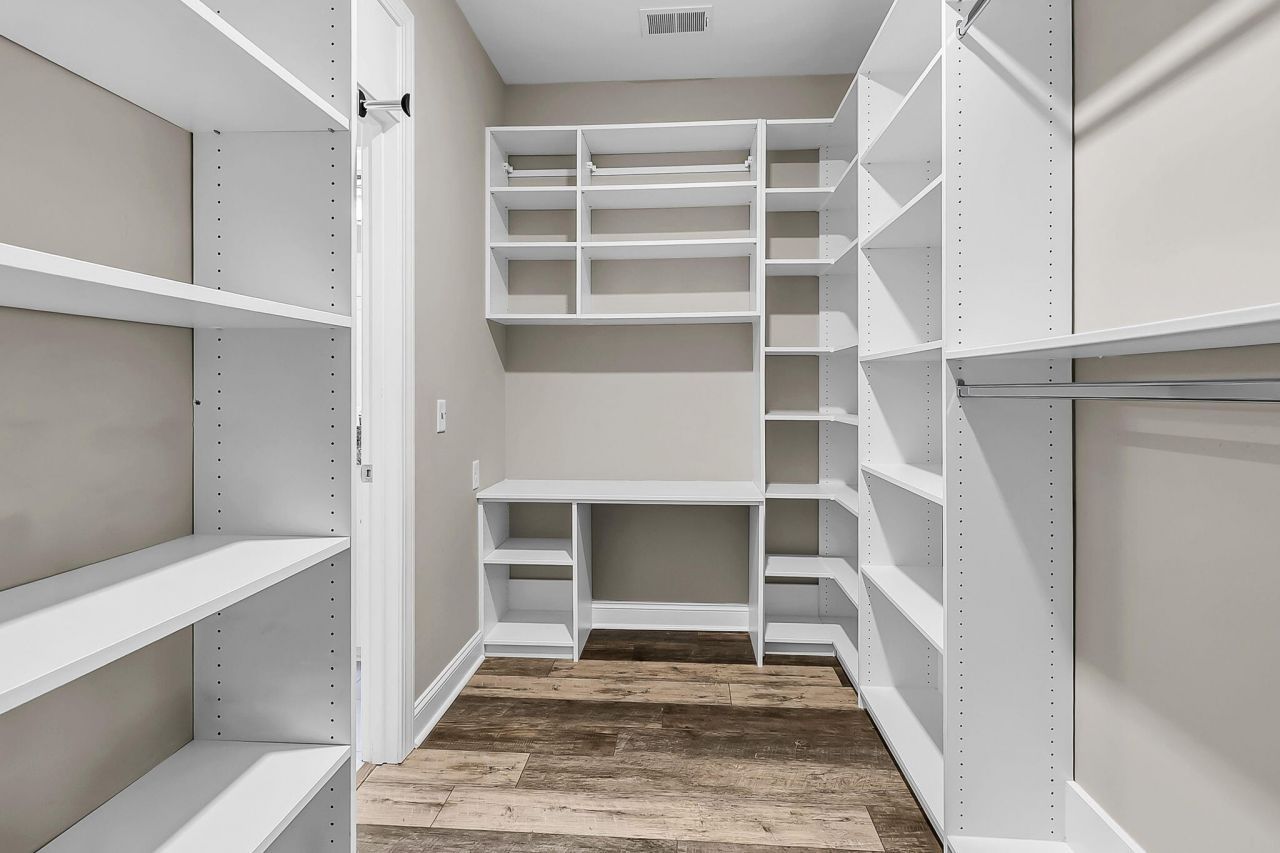 455 Coopers Hawk Drive Photo 33