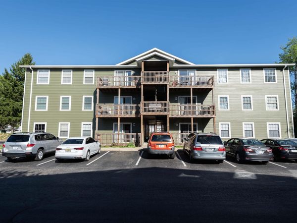 3230 E John Hinkle Place, Unit D11, Bloomington, IN 47408