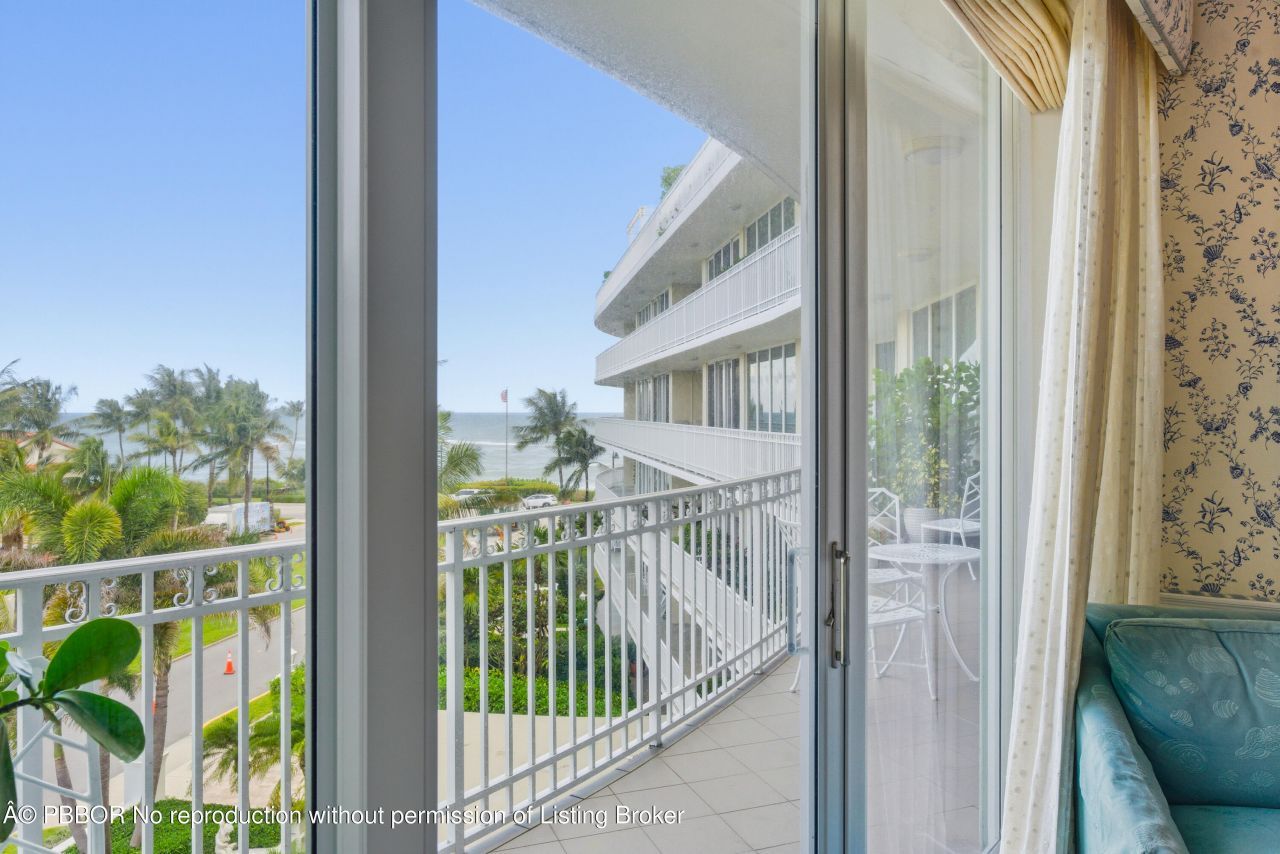 100 Royal Palm Way, Unit F4, Palm Beach, FL 33480 Photo