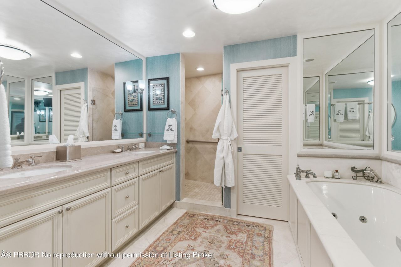 100 Royal Palm Way, Unit F4, Palm Beach, FL 33480 Photo