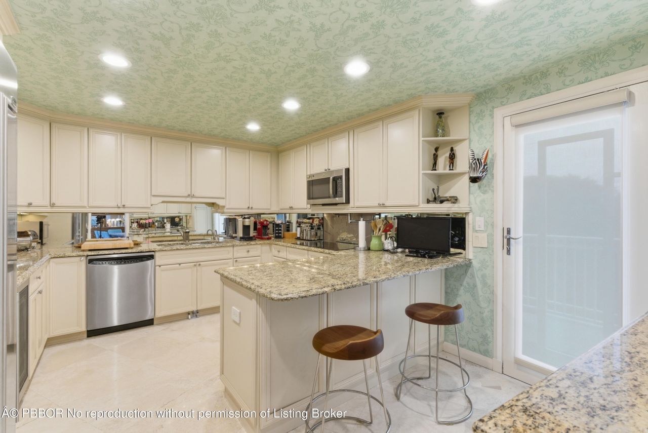 100 Royal Palm Way, Unit F4, Palm Beach, FL 33480 Photo