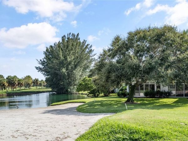 300 Harbour Drive, Unit 401A, Vero Beach, FL 32963