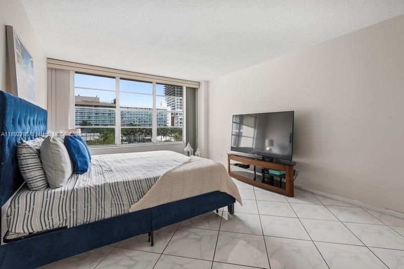 3800 S Ocean Dr, Unit 410, Hollywood, FL 33019 Photo