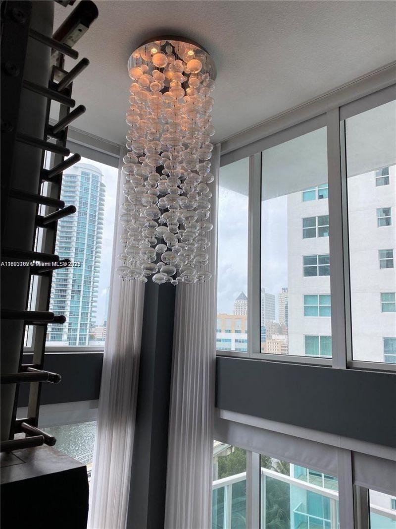 41 SE 5th St, Unit 717, Miami, FL 33131 Photo