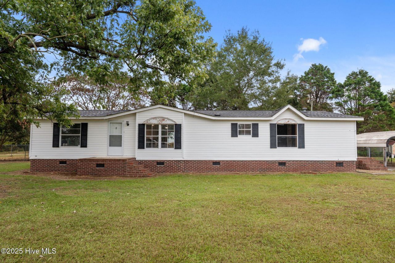83 & 91 Flying Eagle Drive, Snow Hill, NC 28580 Main Photo