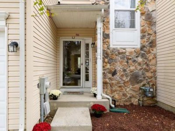 15 WYNDHAM COURT, BORDENTOWN, NJ 08505