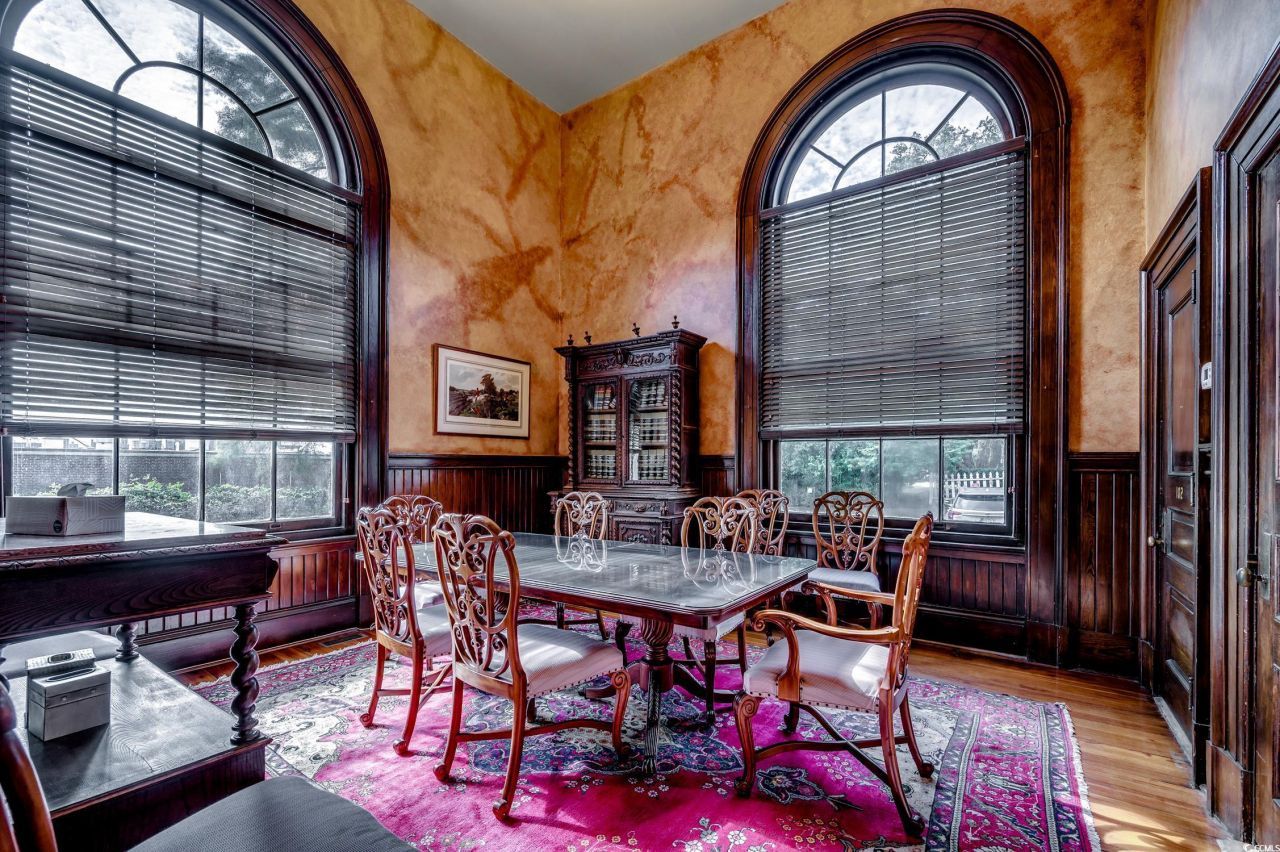 1001 Front St. Photo 17